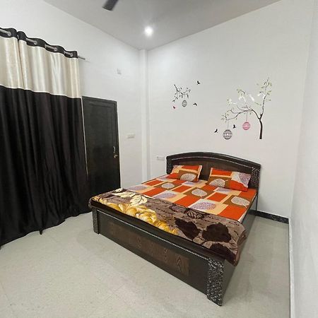 Rukmani Villas Group Of Rukmani Home Stay 마투라 외부 사진