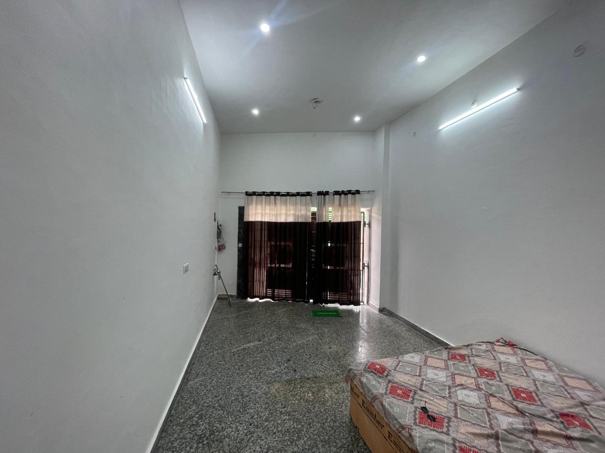 Rukmani Villas Group Of Rukmani Home Stay 마투라 외부 사진