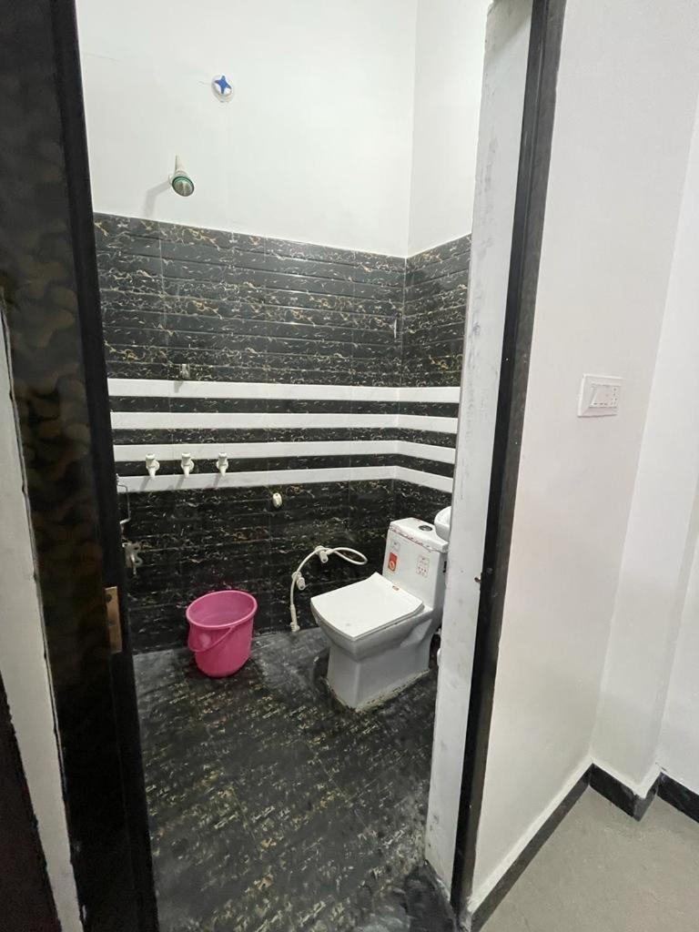 Rukmani Villas Group Of Rukmani Home Stay 마투라 외부 사진